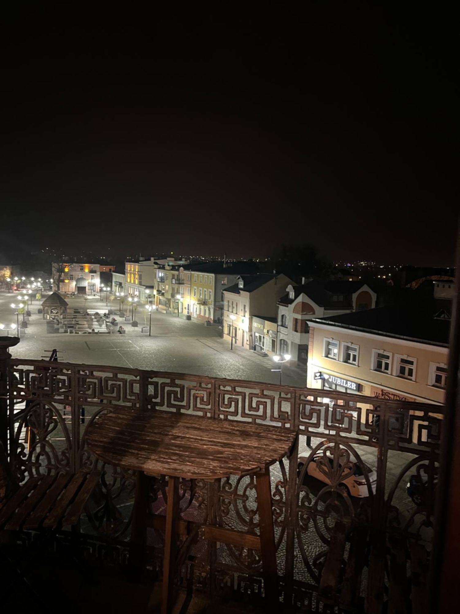 Apartamenty Luczkowskiego Z Widokiem Na Studnie 4 Chełm Exteriör bild