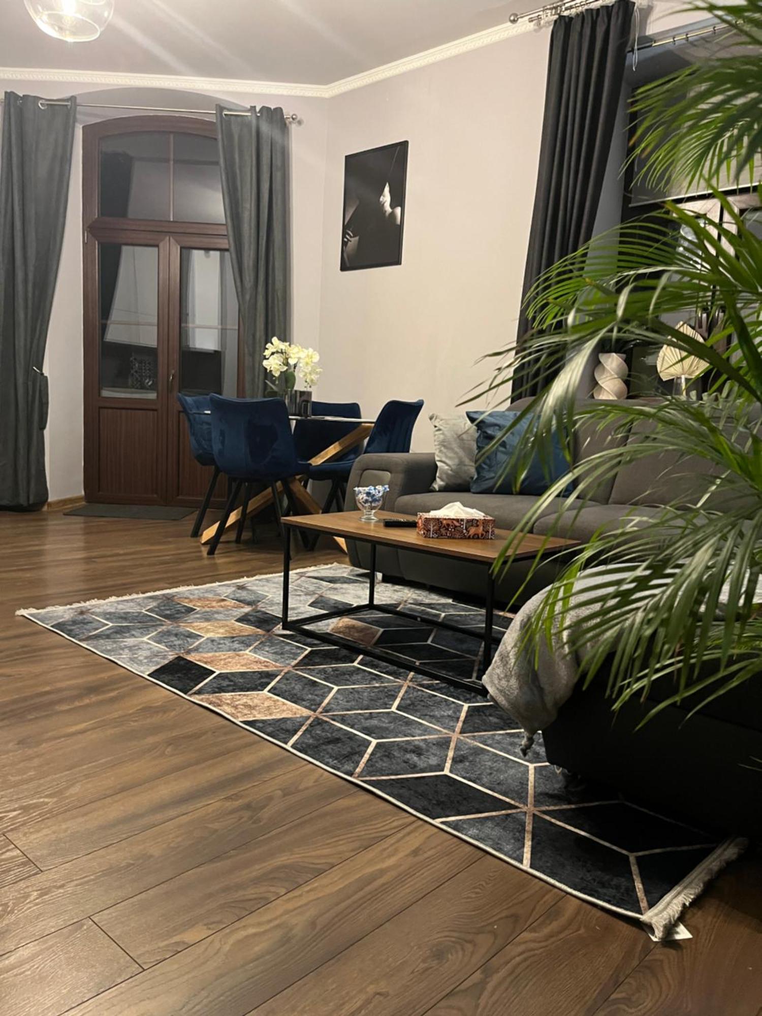 Apartamenty Luczkowskiego Z Widokiem Na Studnie 4 Chełm Exteriör bild